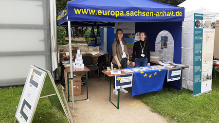 Das Foto zeigt den Stand der ESI-Fonds zum Sachsen-Anhalt-Tag. 
