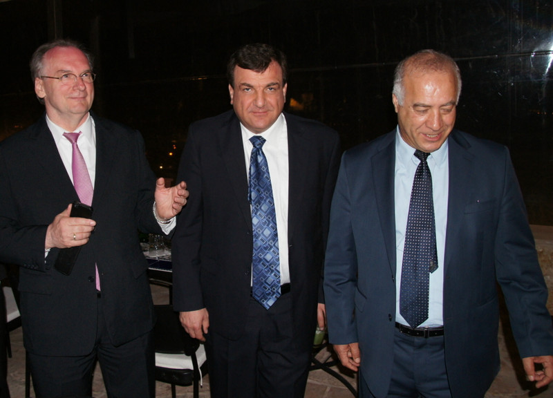 Ministerpräsident Dr. Reiner Haseloff mit dem Geschäftsmann Bassim Khoury (Mitte) und Dr. Said Haifa von der Birzeit-Universität.