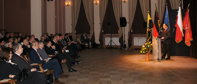 Der Marschall der Partnerregion Masowien, Adam Struzik, bei seinem Beitrag auf der Konferenz in Warschau.