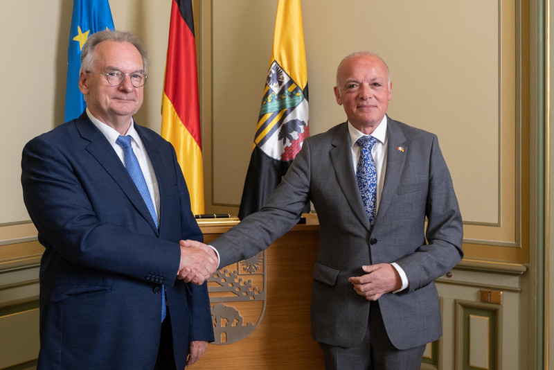 Botschafter Maltas mit Ministerpräsident Haseloff