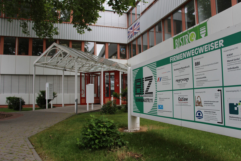 Das Foto zeigt das Gebäude desBildungs- und Innovationszentrums (BIZ) in Magdeburg.