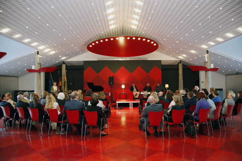 Zuschauer bei der Lesung des Friedrich-Bödecker-Kreises im Saal der Landesvertretung